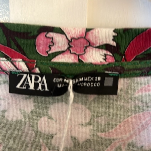 Top - Picture 2 of 4